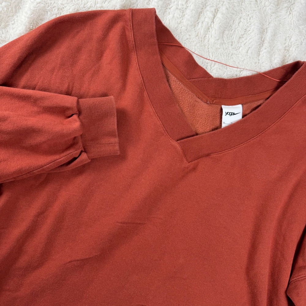Nike Yoga Luxe V-Neck Fleece Sweatshirt Clay Red XL CU6280-827